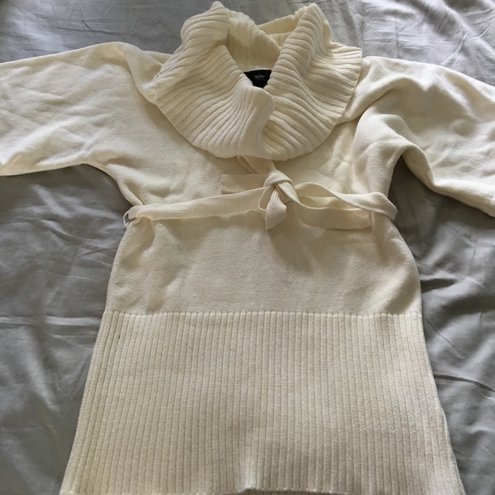 Winter white/Beige short sleeve sweater